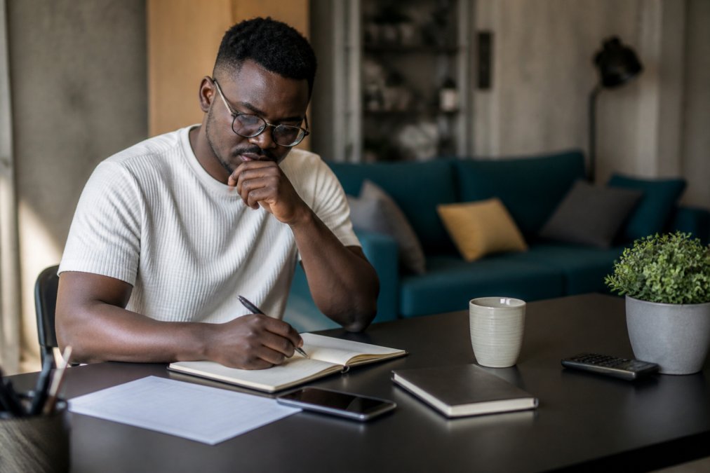 How to Stop Procrastinating on Side Hustles: 7 Steps